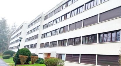 Appartement 6 pièces de 119 m² à Vaux-le-Pénil (77000)