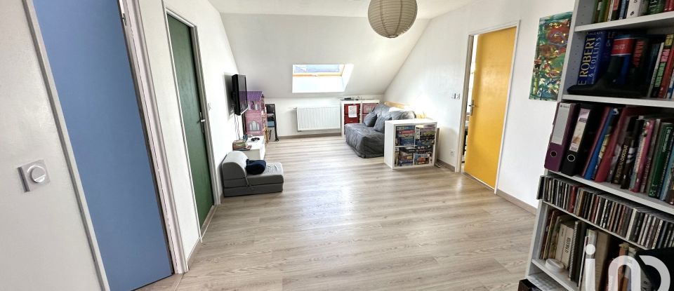 House 6 rooms of 177 m² in Reims (51100)