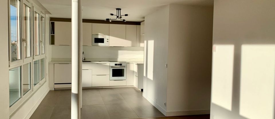 Appartement 4 pièces de 86 m² à - (93500)