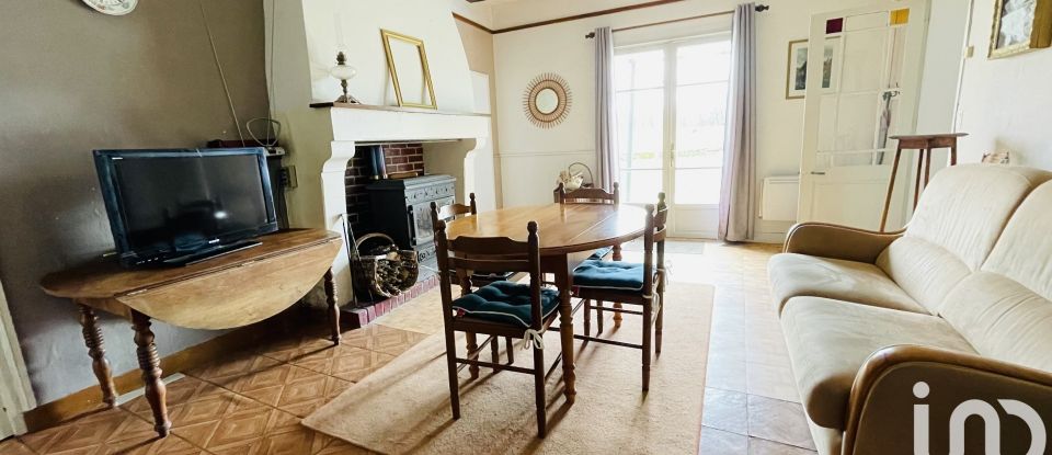 Country house 4 rooms of 85 m² in Neuvy-le-Roi (37370)