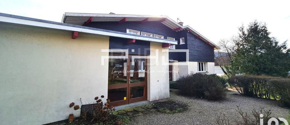 Maison 8 pièces de 210 m² à Saint-Dié-des-Vosges (88100)