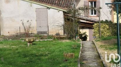 Maison 4 pièces de 90 m² à Saint-Nicolas-de-la-Grave (82210)