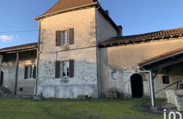 House 13 rooms of 315 m² in Montmoreau-Saint-Cybard (16190)