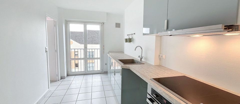 Apartment 4 rooms of 76 m² in Troyes (10000)