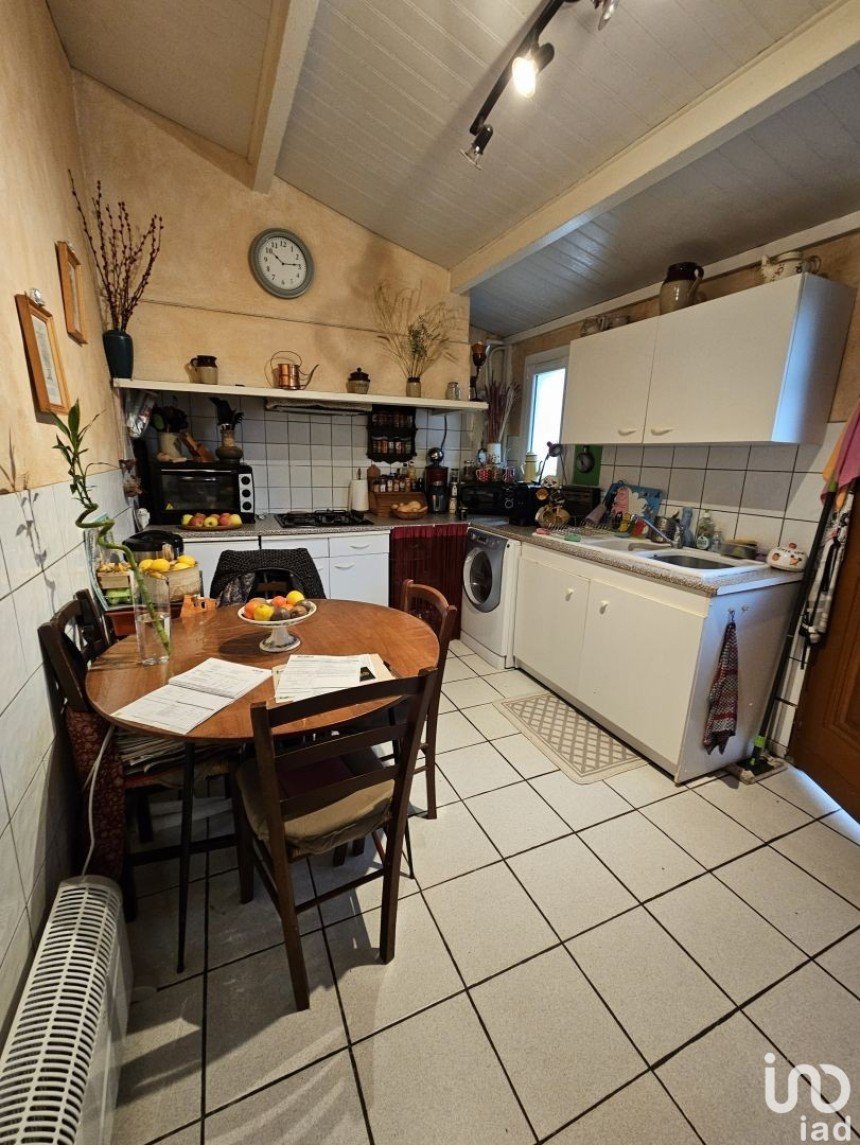 House 3 rooms of 38 m² in Talence (33400)