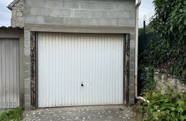 Parking/garage/box de 30 m² à Bury (60250)
