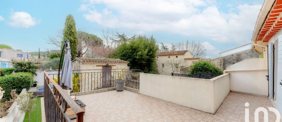 Traditional house 7 rooms of 170 m² in Venelles (13770)