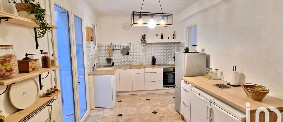 Village house 7 rooms of 166 m² in Cuxac-d'Aude (11590)