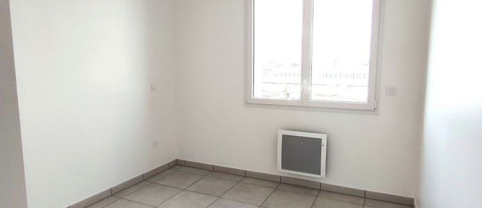 Apartment 3 rooms of 53 m² in Angers (49100)