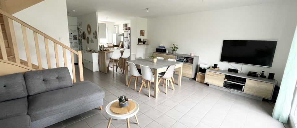 Maison 4 pièces de 86 m² à Villecresnes (94440)