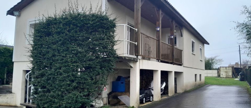 House 5 rooms of 100 m² in Saint-Médard-en-Jalles (33160)