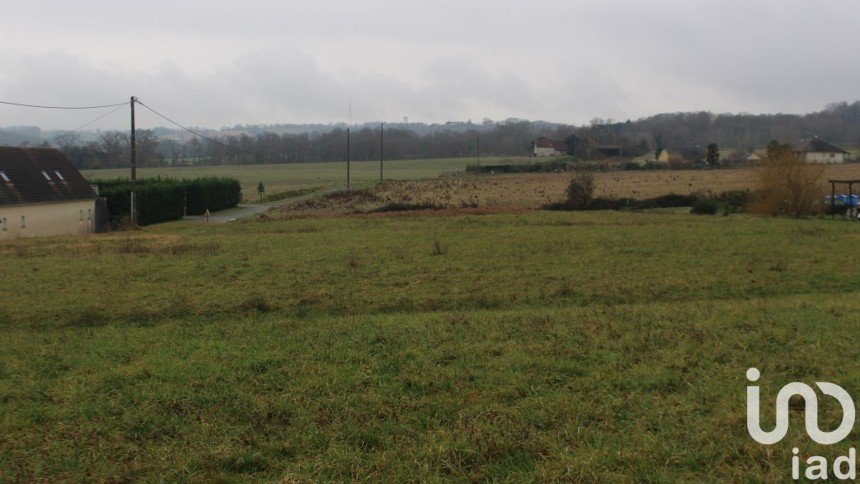 Land of 3,720 m² in Corbère-Abères (64350)