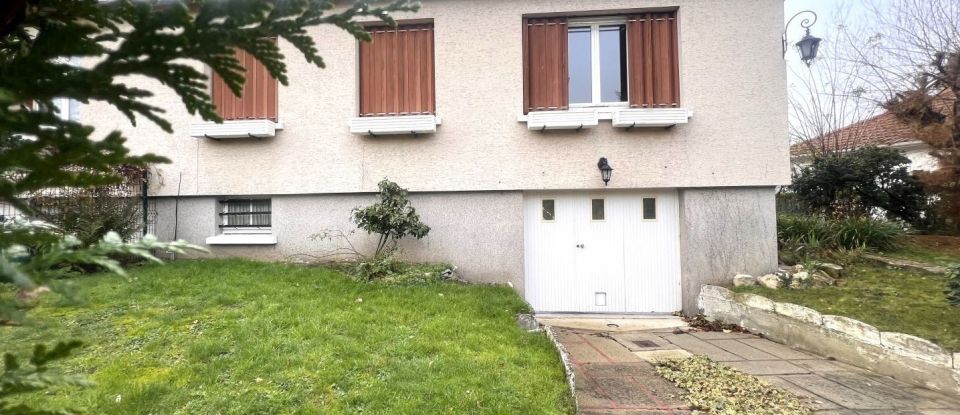 House 4 rooms of 73 m² in Fontenay-le-Fleury (78330)