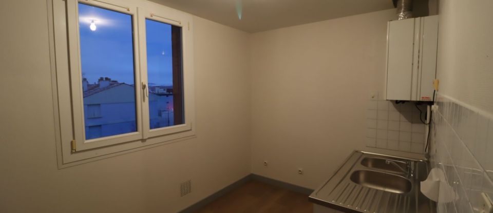 Apartment 1 room of 33 m² in Clermont-Ferrand (63000)