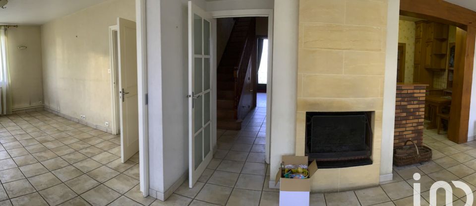 Traditional house 7 rooms of 160 m² in Sèvremoine (49450)