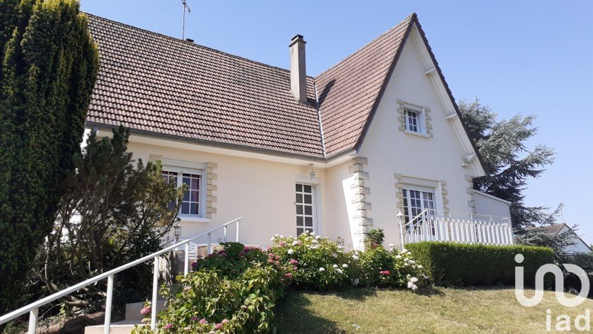 Maison traditionnelle 7 pièces de 158 m² à Warluis (60430)
