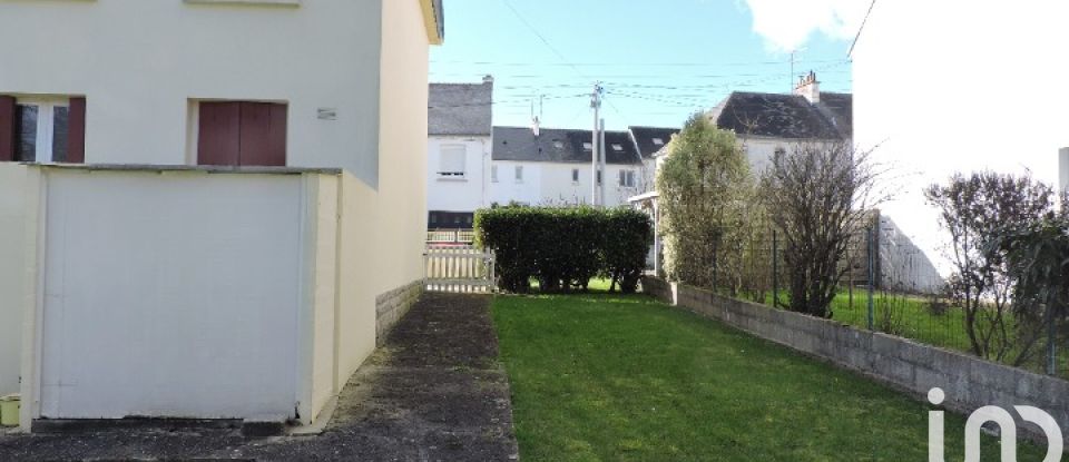 House 6 rooms of 113 m² in Lorient (56100)