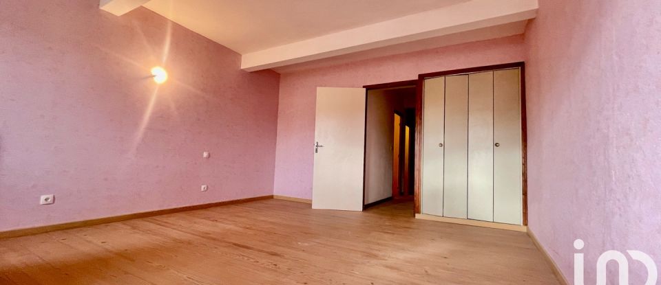 Building in Castelnaudary (11400) of 280 m²