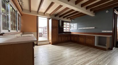 House 10 rooms of 260 m² in Saint-André (97440)