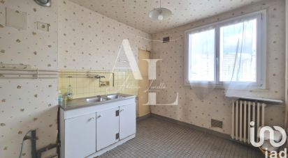 Apartment 3 rooms of 55 m² in Châtillon (92320)