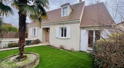 House 8 rooms of 142 m² in Montigny-lès-Cormeilles (95370)