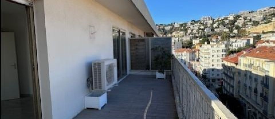 Appartement 4 pièces de 79 m² à Nice (06000)