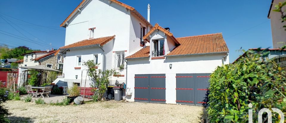 Maison traditionnelle 8 pièces de 235 m² à Corbeil-Essonnes (91100)