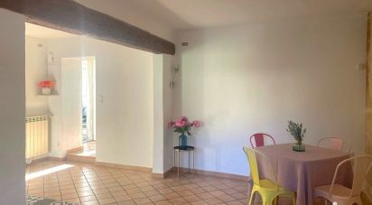 House 3 rooms of 63 m² in Fourques (30300)