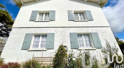 House 7 rooms of 205 m² in Royan (17200)