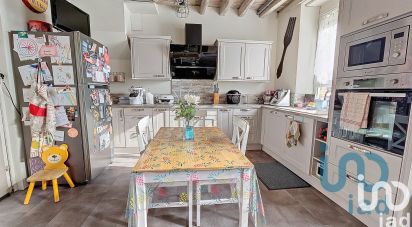 Traditional house 6 rooms of 150 m² in Étrelles-sur-Aube (10170)