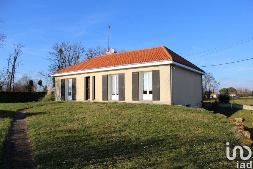 House 4 rooms of 93 m² in Chemillé-en-Anjou (49670)