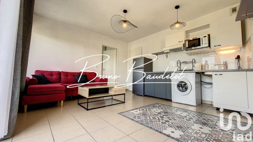 Apartment 2 rooms of 36 m² in Saint-Quentin-de-Baron (33750)