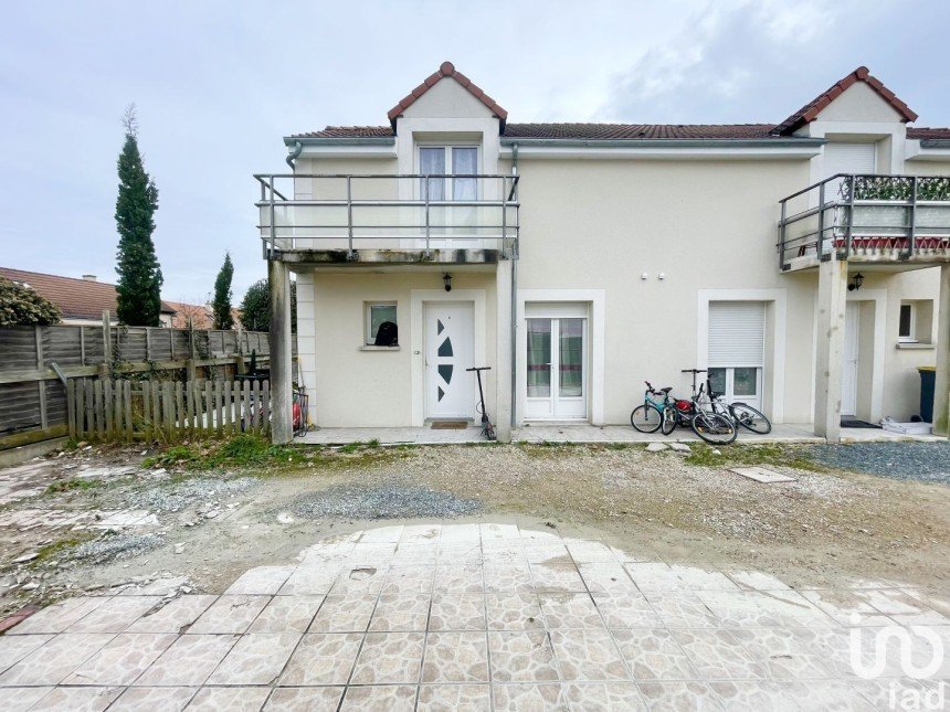 House 5 rooms of 105 m² in Semoy (45400)