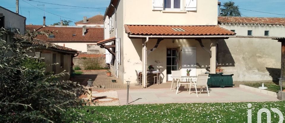 Town house 4 rooms of 90 m² in Castelsarrasin (82100)