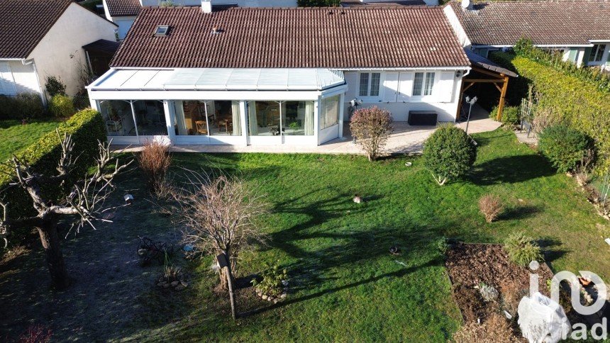 Maison traditionnelle 5 pièces de 96 m² à Forges-les-Bains (91470)