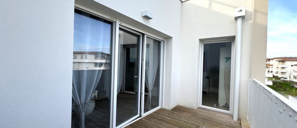 Apartment 3 rooms of 64 m² in Bassens (33530)