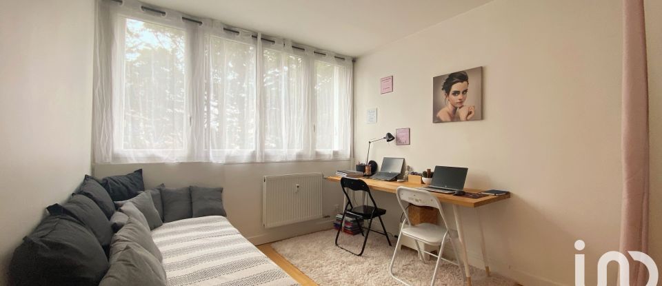 Apartment 4 rooms of 69 m² in Le Plessis-Trévise (94420)