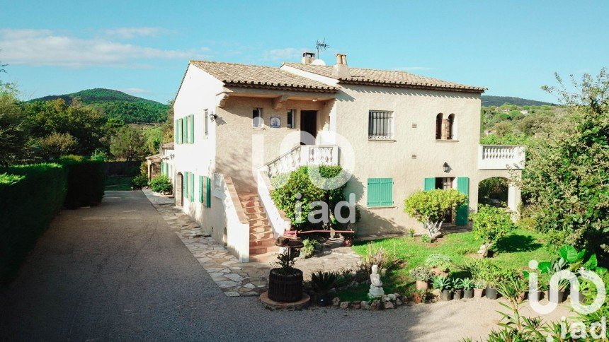 House 14 rooms of 247 m² in Grimaud (83310)