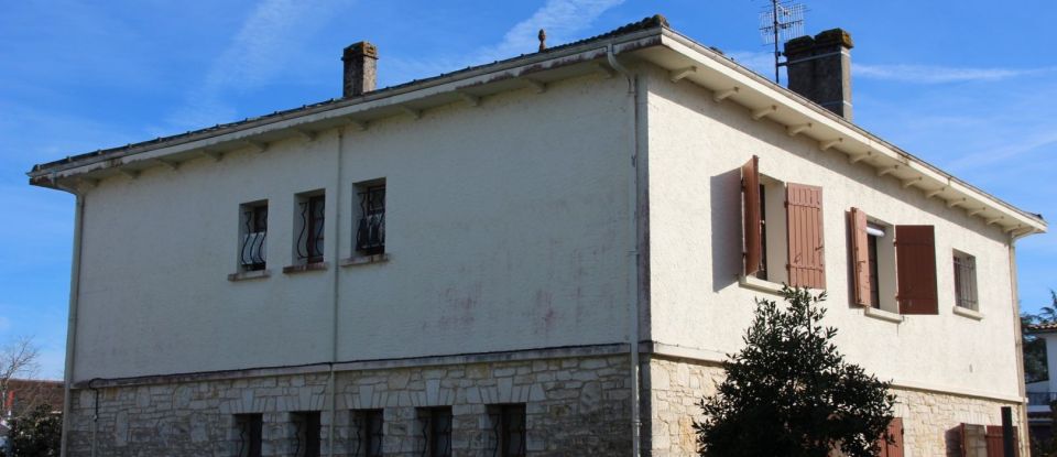 Maison 7 pièces de 206 m² à Gardonne (24680)
