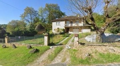 House 5 rooms of 150 m² in Sarlat-la-Canéda (24200)