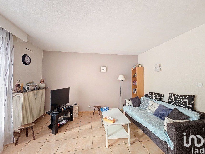 Appartement 4 pièces de 66 m² à Moulins (03000)