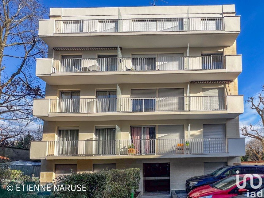 Apartment 2 rooms of 46 m² in Saint-Germain-en-Laye (78100)