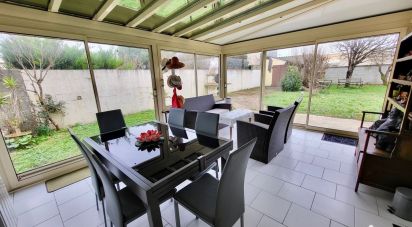 House 5 rooms of 113 m² in Longèves (17230)