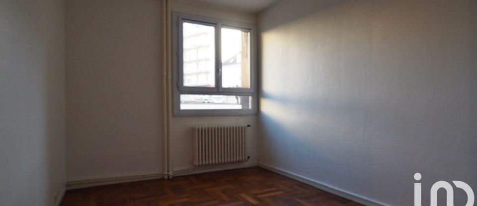 Apartment 3 rooms of 77 m² in Orléans (45000)