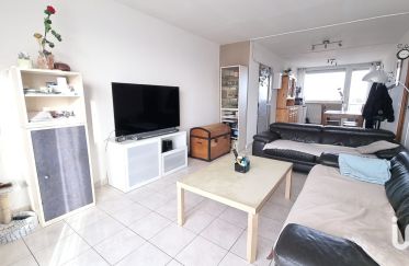 Appartement 4 pièces de 80 m² à Saint-Priest (69800)