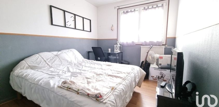 Apartment 4 rooms of 80 m² in Saint-Priest (69800)