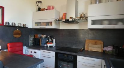 Apartment 3 rooms of 80 m² in Narrosse (40180)