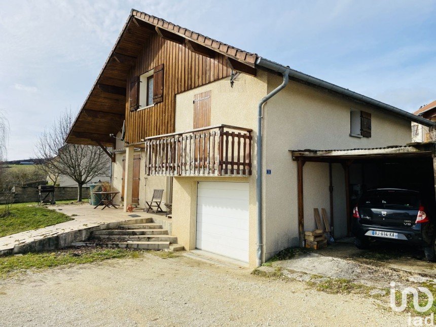 House 6 rooms of 103 m² in Orchamps-Vennes (25390)