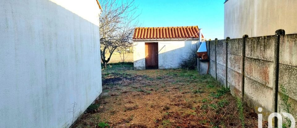 Traditional house 5 rooms of 92 m² in Thiré (85210)