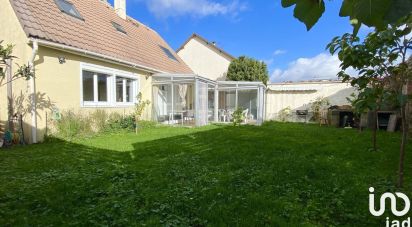 House 7 rooms of 110 m² in Trappes (78190)